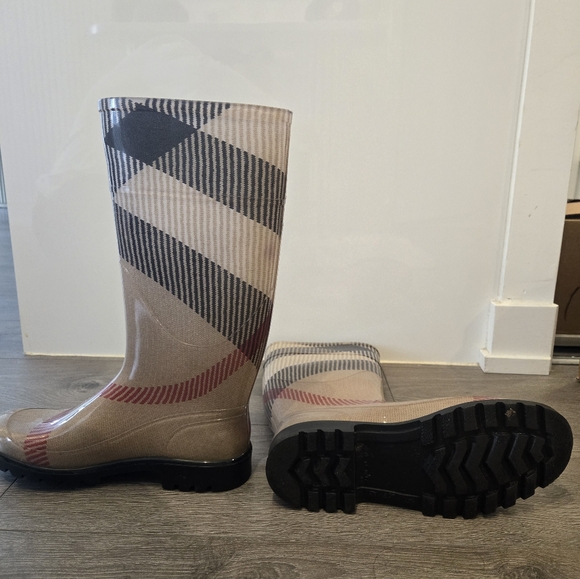 Burberry rainboots - Picture 4 of 4